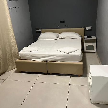 Hotel Porta A Porta نابولي المظهر الخارجي الصورة