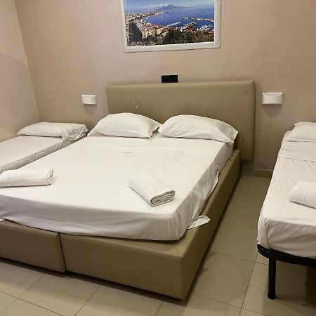 Hotel Porta A Porta نابولي المظهر الخارجي الصورة
