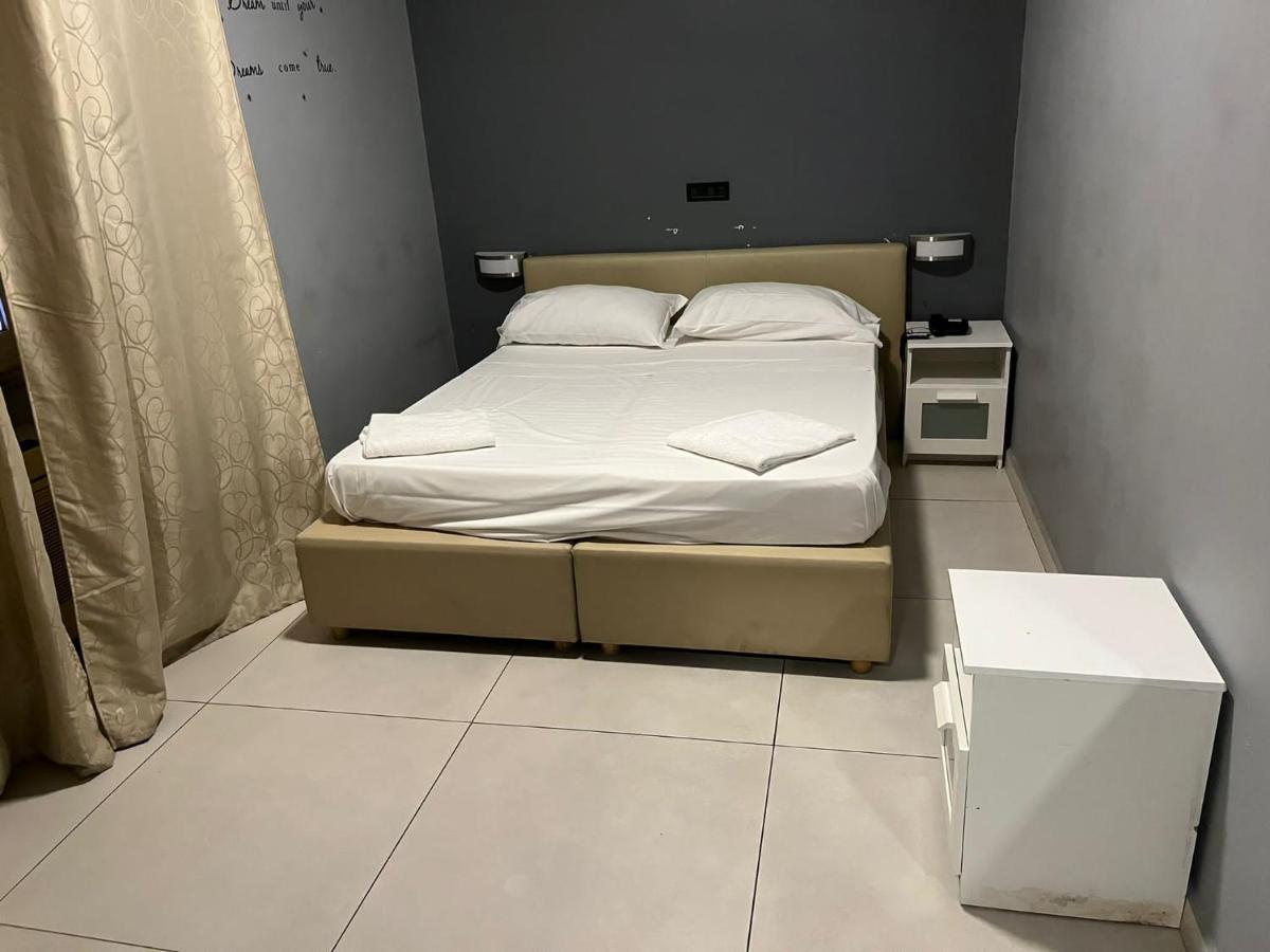 Hotel Porta A Porta نابولي المظهر الخارجي الصورة